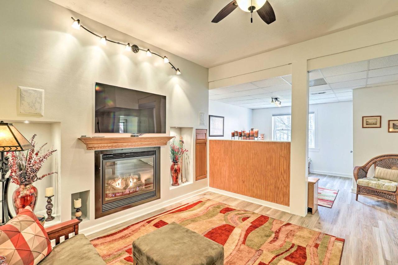 Asheville Mountain Getaway With Patio And Koi Pond! Esterno foto