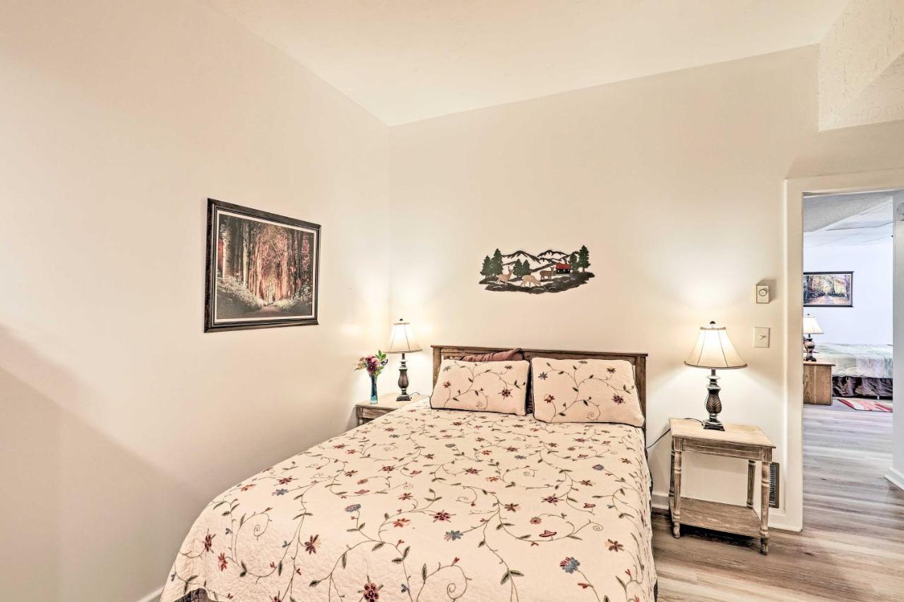 Asheville Mountain Getaway With Patio And Koi Pond! Esterno foto