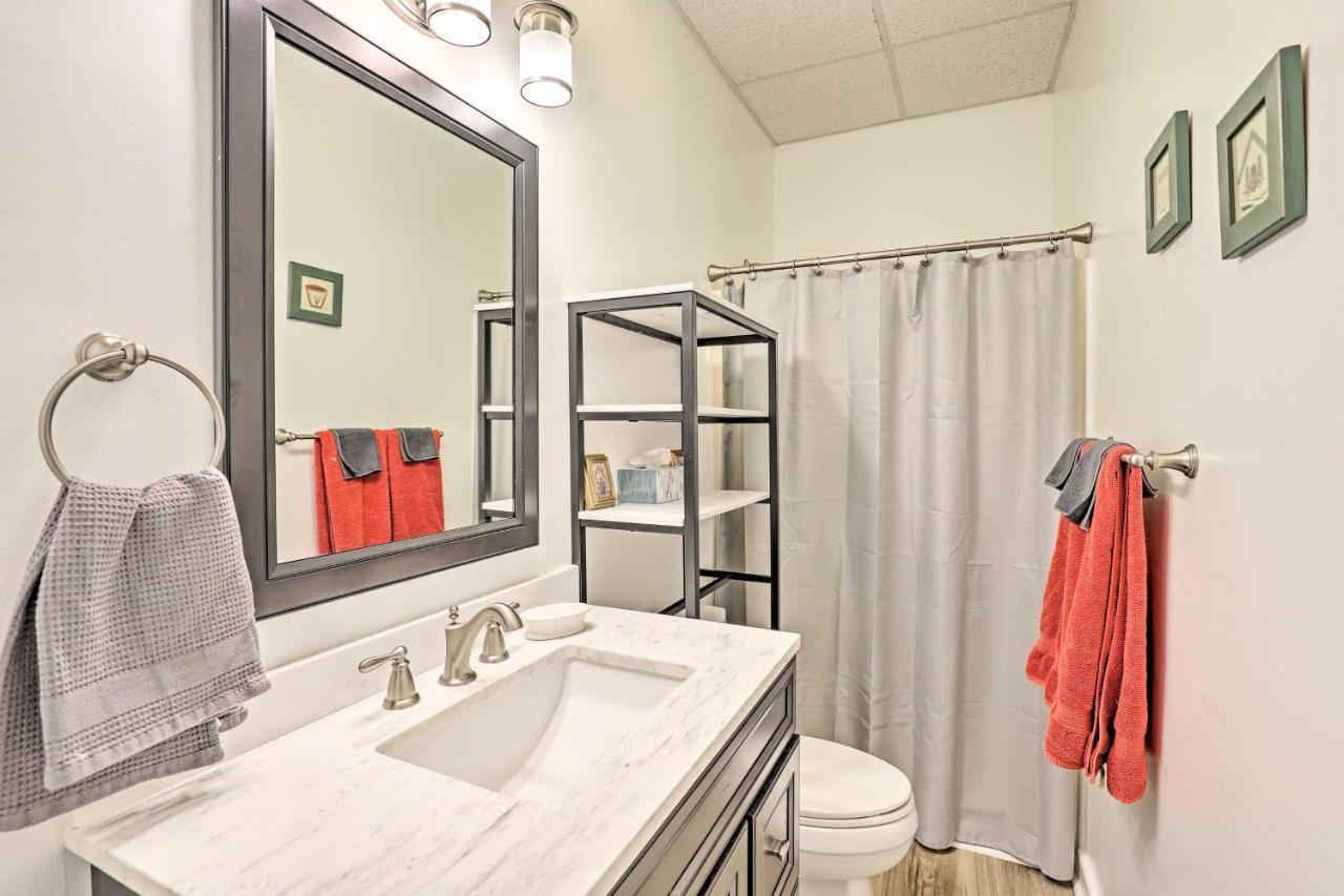 Asheville Mountain Getaway With Patio And Koi Pond! Esterno foto