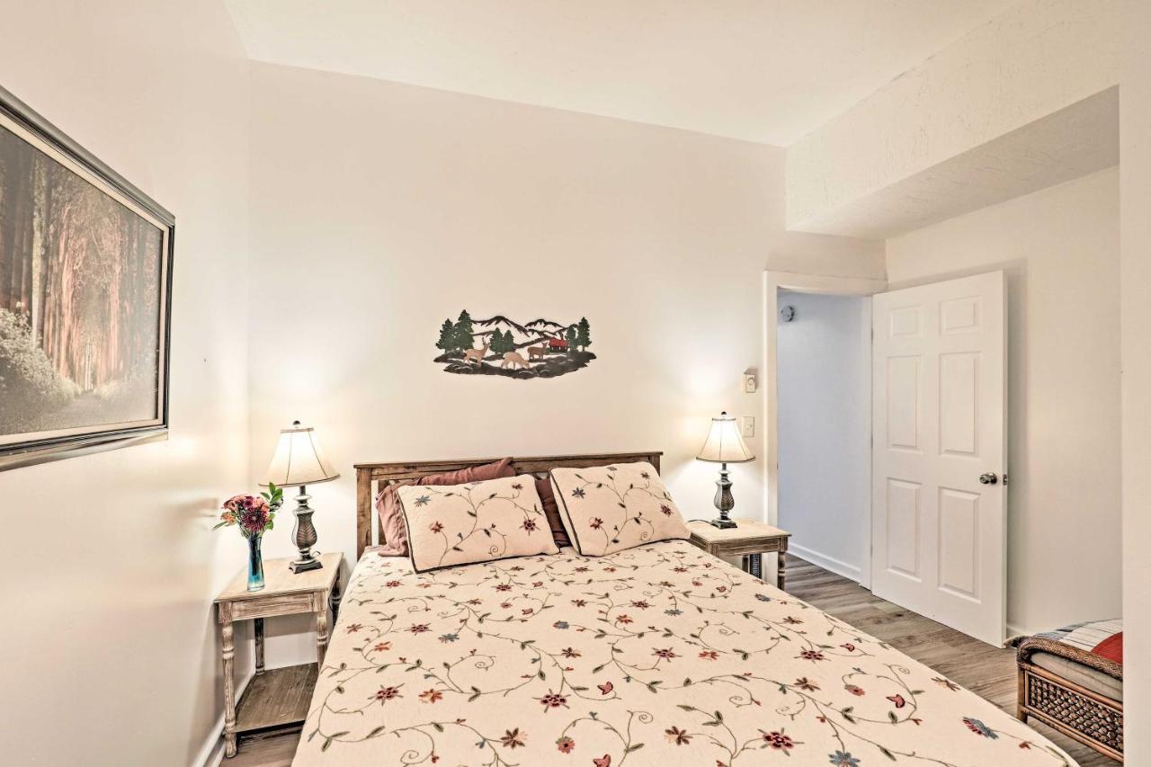 Asheville Mountain Getaway With Patio And Koi Pond! Esterno foto
